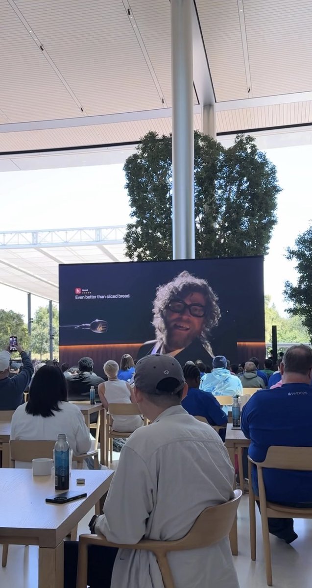 “Even better than sliced bread” 🍞 

Thank you to whoever wrote this review for <a href="/EverythingNoted/">Noted.</a>! 😂 #WWDC25