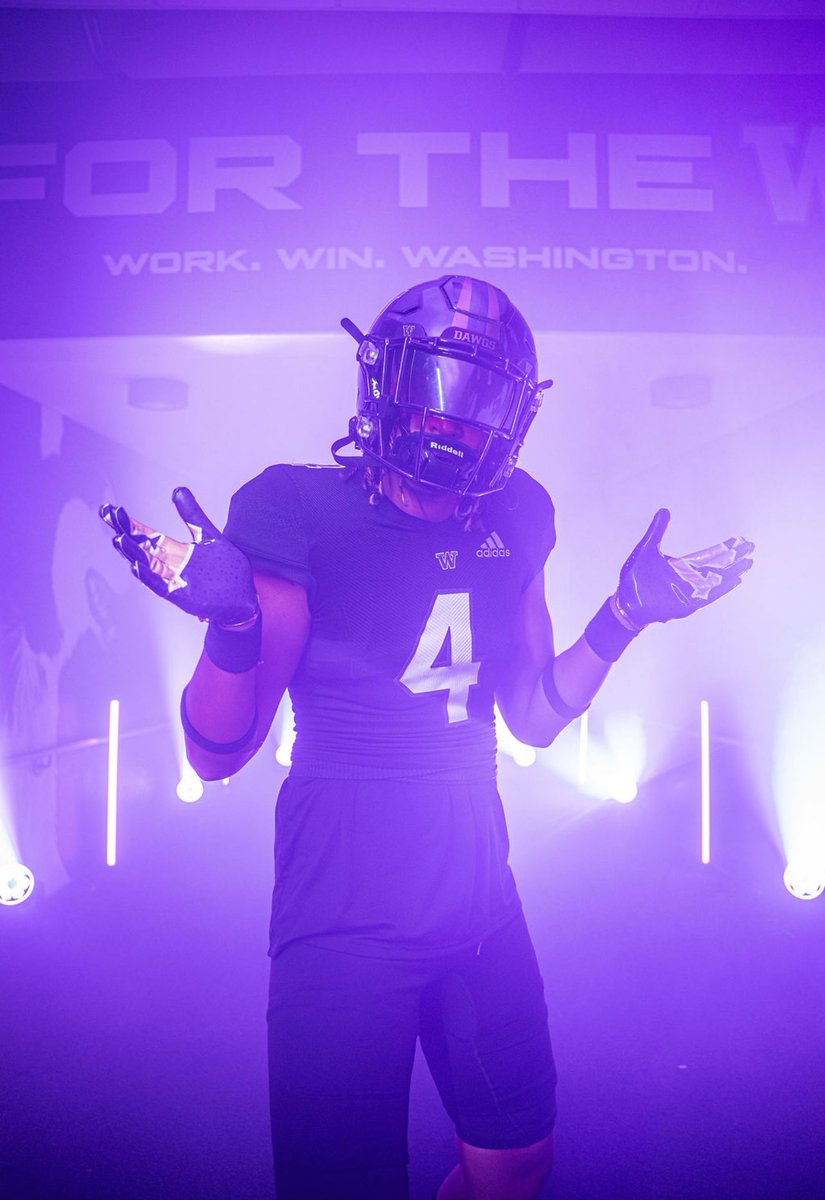 Ezaya Tokio (@ezaya_tokio) on Twitter photo Me and the Family had a great time at the University of Washington GO HUSKIES☔️!!!
<a href="/CoachBOdom/">Brian Odom</a>
<a href="/coachbenford/">Ben Ford</a>
<a href="/UW_Football/">Washington Football</a> Me and the Family had a great time at the University of Washington GO HUSKIES☔️!!!
<a href="/CoachBOdom/">Brian Odom</a>
<a href="/coachbenford/">Ben Ford</a>
<a href="/UW_Football/">Washington Football</a>