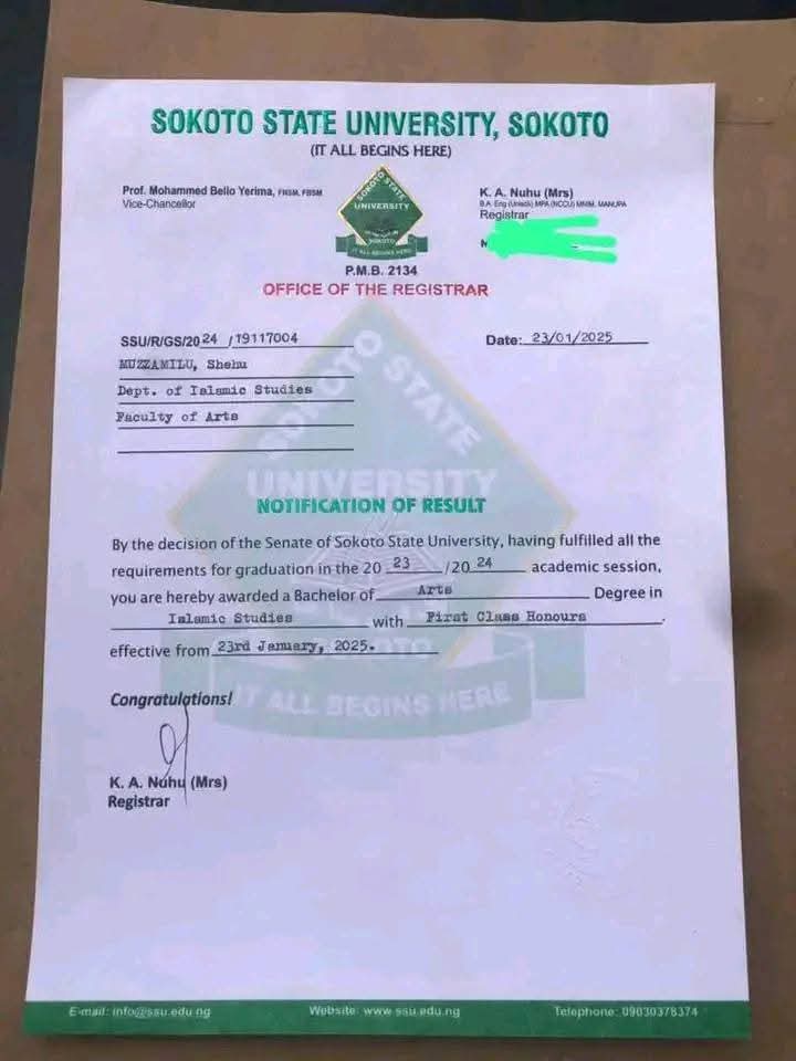 Meet  Muzamillu Shehu who bagged First Class in ISLAMIC STUDIES from Sokoto State University ,Sokoto  

Congratulation Muzamillu Shehu