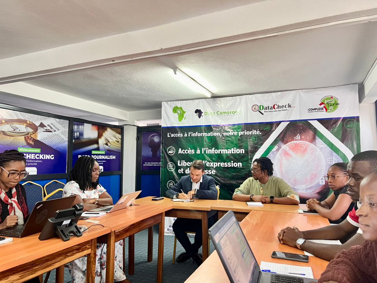 𝐕𝐢𝐬𝐢𝐭𝐞 𝐝𝐮 𝐂𝐨𝐧𝐬𝐞𝐢𝐥𝐥𝐞𝐫 𝐩𝐨𝐥𝐢𝐭𝐢𝐪𝐮𝐞 𝐝𝐞 𝐥’𝐀𝐦𝐛𝐚𝐬𝐬𝐚𝐝𝐞 𝐝𝐞 𝐅𝐫𝐚𝐧𝐜𝐞 𝐚𝐮 𝐒𝐢𝐞̀𝐠𝐞 𝐝’𝐀𝐃𝐈𝐒𝐈-𝐂𝐚𝐦𝐞𝐫𝐨𝐮𝐧.

Le 9 juin 2025, ADISI-Cameroun, ainsi que ses entités affiliées DataCameroon et DataCheck, ont accueilli le Conseiller