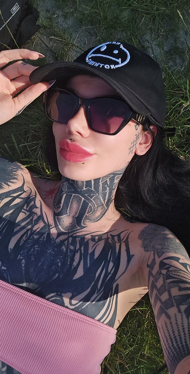 Have a great day with my free onlyfans.com/serjenfoxyfree ✨️