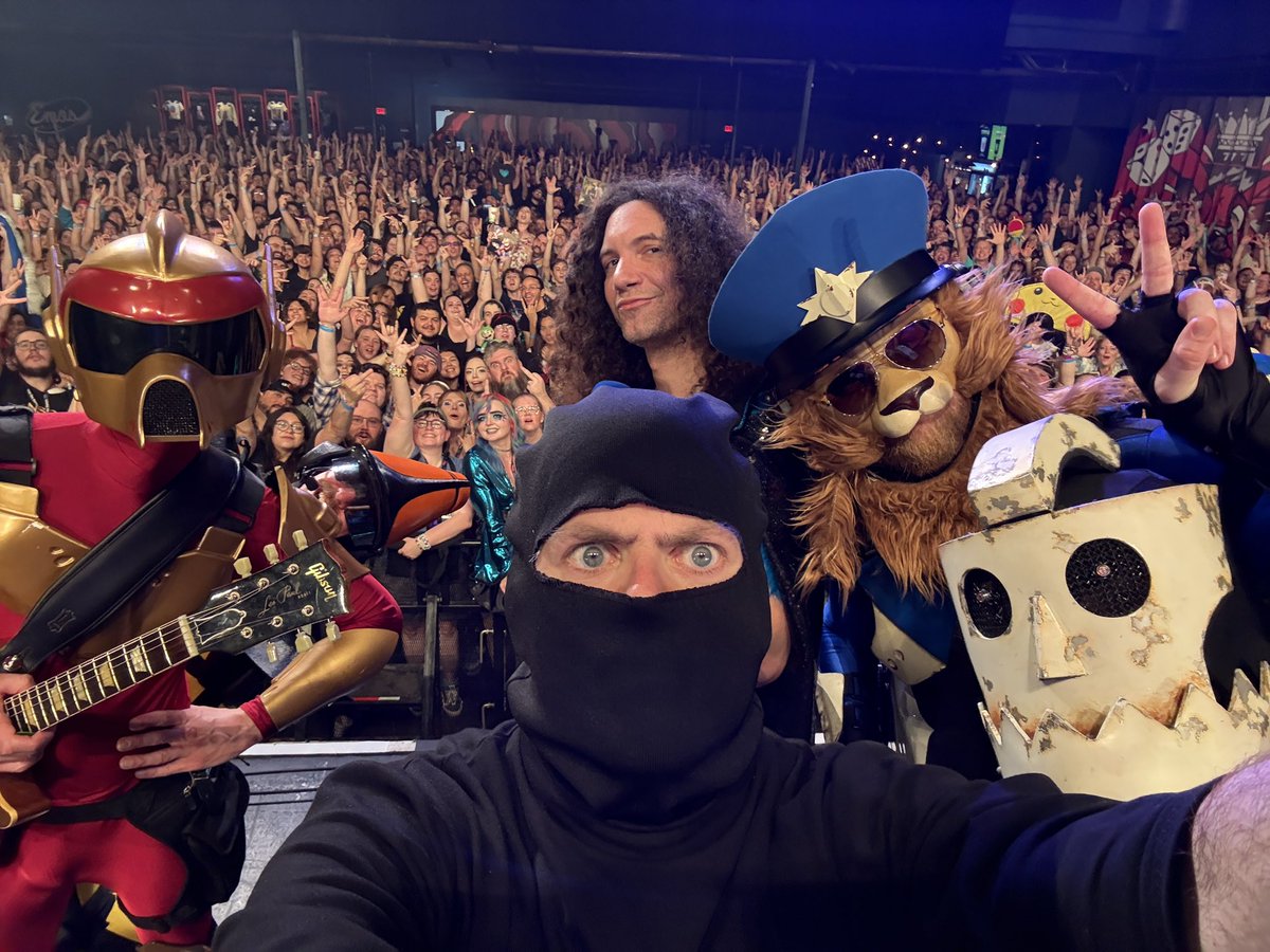 ninjasexparty's tweet image. What an INCREDIBLY tasteful and swanky night, Austin!!!!!!