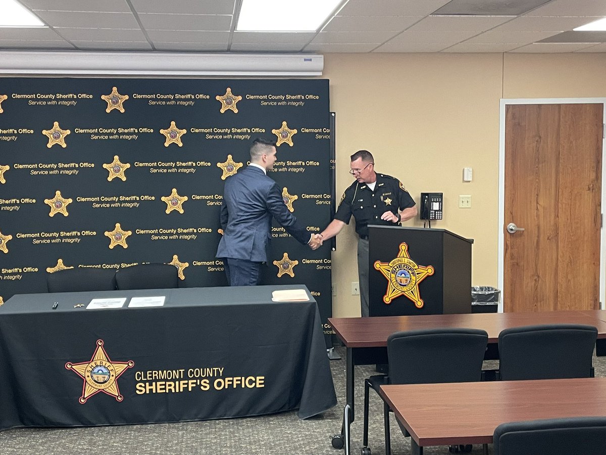 Today, Sheriff Stratton swore in Jace Canter as our newest road patrol deputy. Jace spent the last two years working as a Corrections Officer in our jail. He recently graduated from the UC Clermont Police Academy and we are glad to have him! Congratulations!