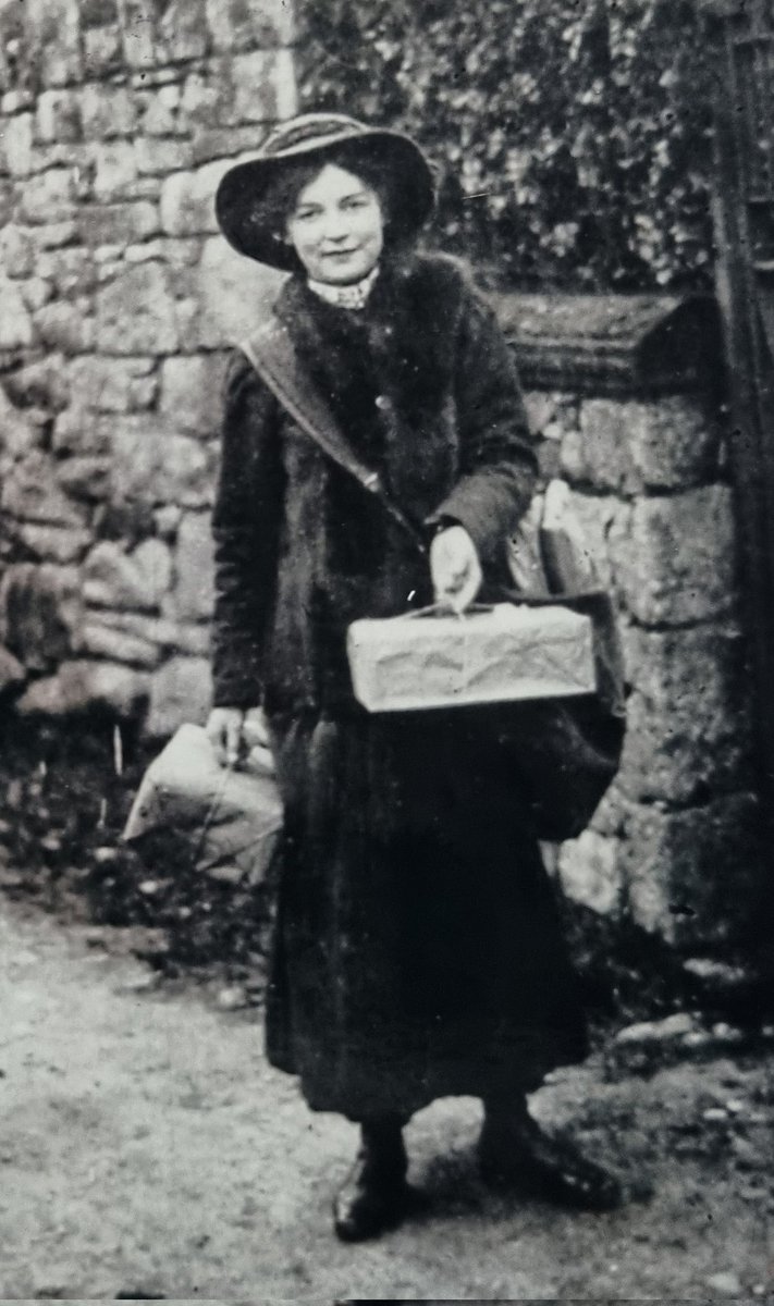 I'm walking in the footsteps of La'al Hannah this week. La'al is dialect for 'little'. She was postwoman for Eskdale Green #Cumbria from 1912 to 1973 - only taking 3 days off ill in those 61 years. I'll detail her 5-mile daily route on this thread...