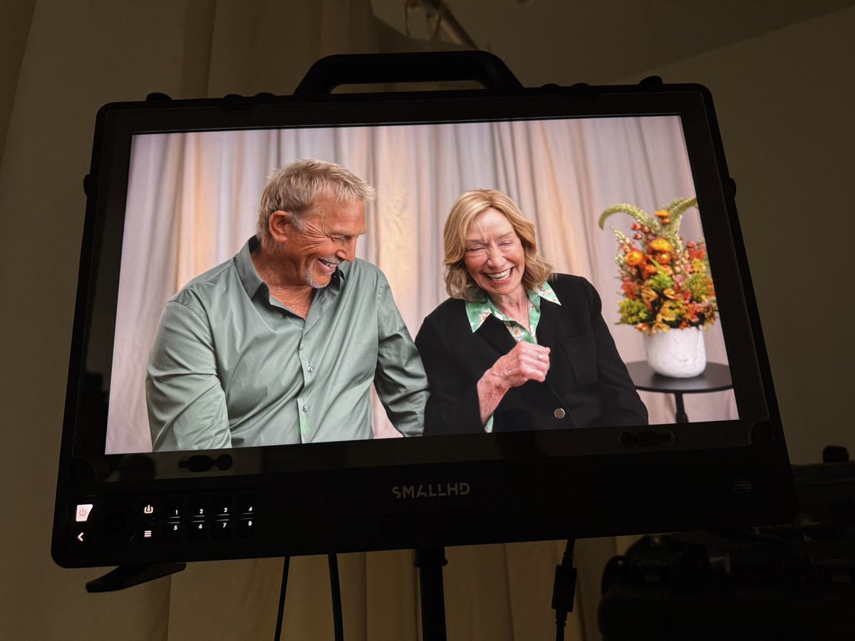 Another episode of #TheWest airs tonight on the <a href="/HISTORY/">HISTORY</a> channel.

Honored to be bringing you these stories with the help of the brilliant historian <a href="/DorisKGoodwin/">Doris Kearns Goodwin</a>