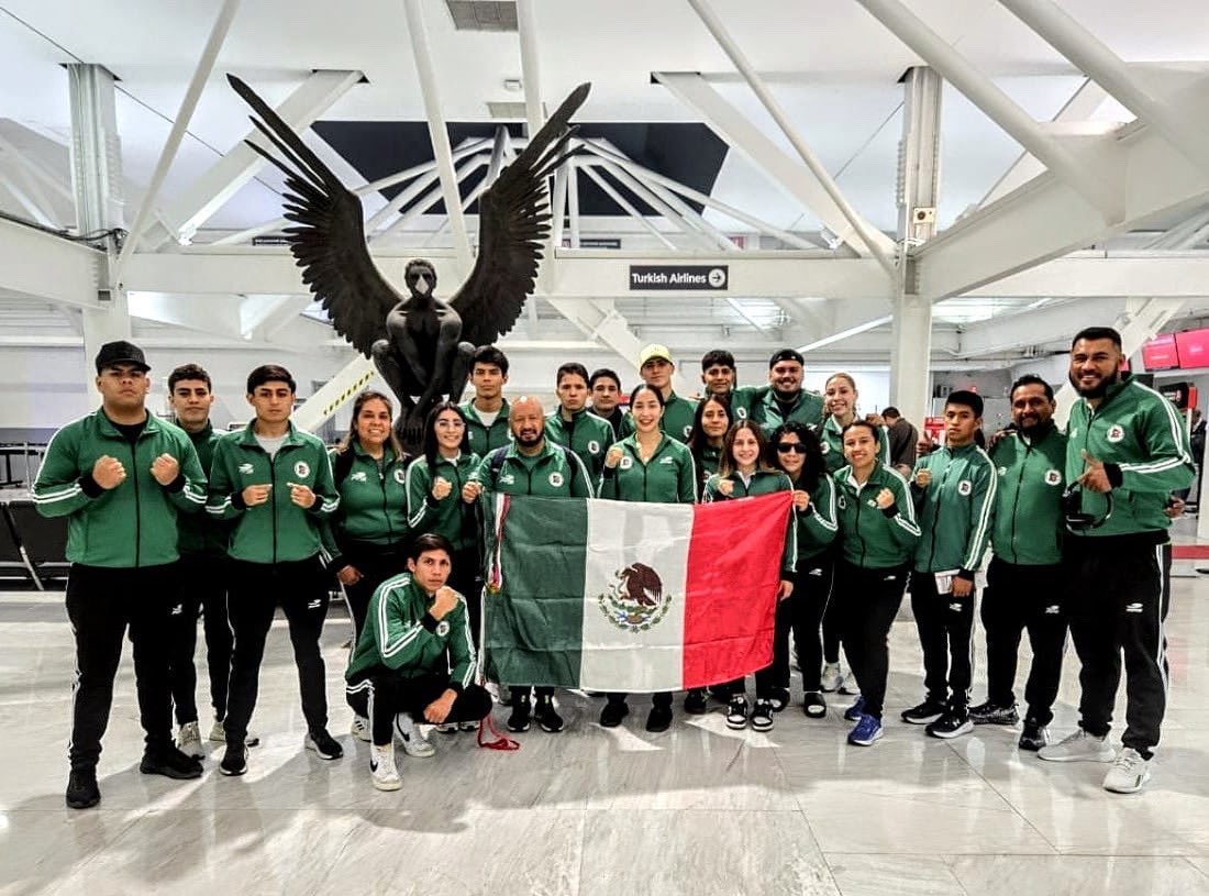 conadeoficial's tweet image. Tras una intensa concentración en #CNAR, la selección mexicana de boxeo viajó a República Checa para afrontar el World Boxing Challenge, del 11 al 14 de este mes. 🇲🇽🥊

👉El evento repartirá puntos para el ranking mundial.