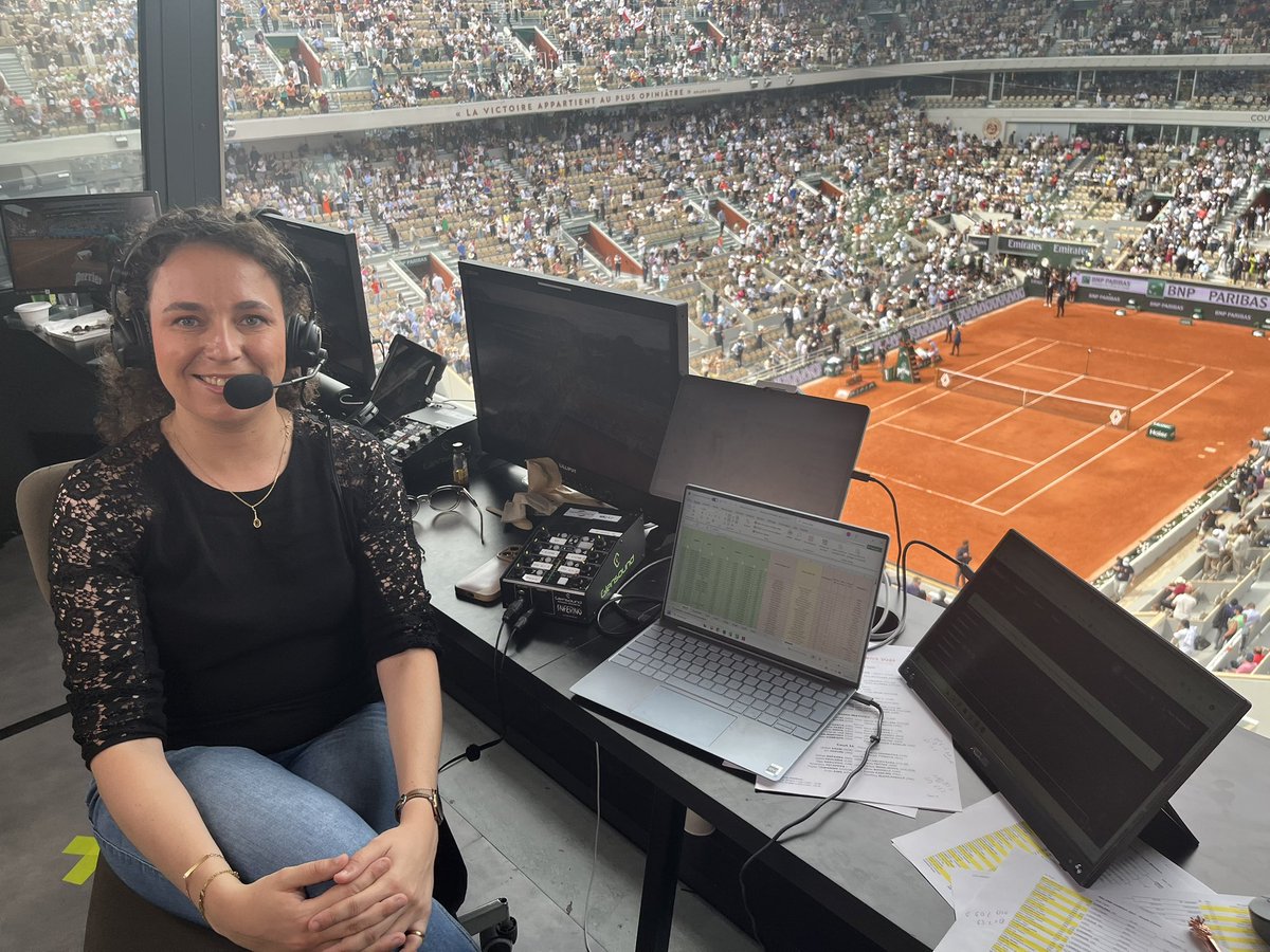 Jeu, Set et Maths (@jeusetmaths) on Twitter photo La tête encore dans les étoiles : pas trop de mots, juste beaucoup de gratitude 🫶
Merci à <a href="/francetvsport/">francetvsport</a> pour ces trois semaines hors du temps et à toutes les équipes qui ont fait vivre ce projet de chaîne numérique. 🎙️ 🎾 📊
C'est passé aussi vite qu'un super tie-break au La tête encore dans les étoiles : pas trop de mots, juste beaucoup de gratitude 🫶
Merci à <a href="/francetvsport/">francetvsport</a> pour ces trois semaines hors du temps et à toutes les équipes qui ont fait vivre ce projet de chaîne numérique. 🎙️ 🎾 📊
C'est passé aussi vite qu'un super tie-break au