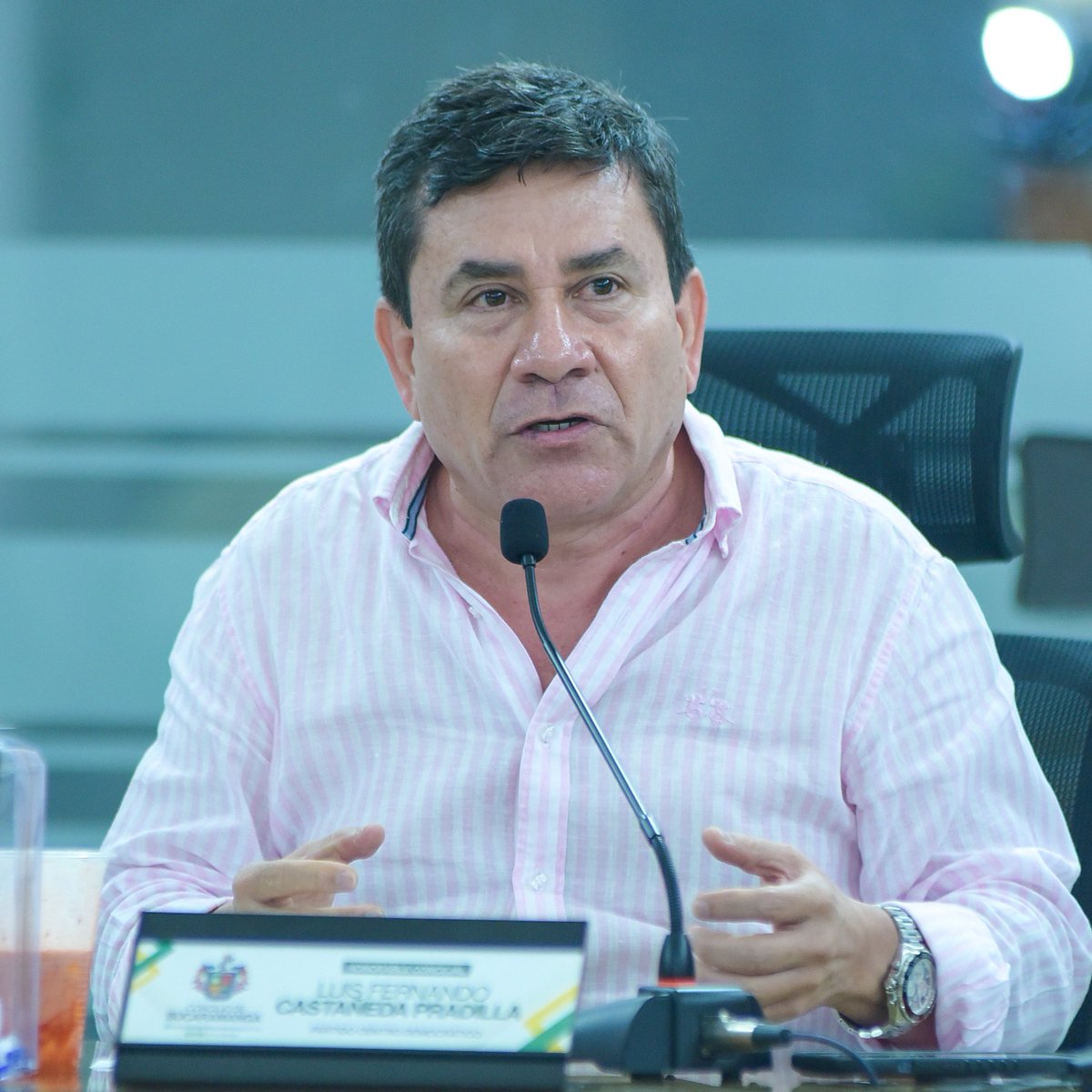 Hoy recibimos el informe de gestión de <a href="/invisbubga/">INVISBU</a>, que nos cuenta que, en alianza con el Ministerio de Vivienda y FINDETER, comenzaron la ejecución de 187 módulos de vivienda, beneficiando a 748 personas en zonas rurales y mejorando su calidad de vida. #Vivienda #DesarrolloRural