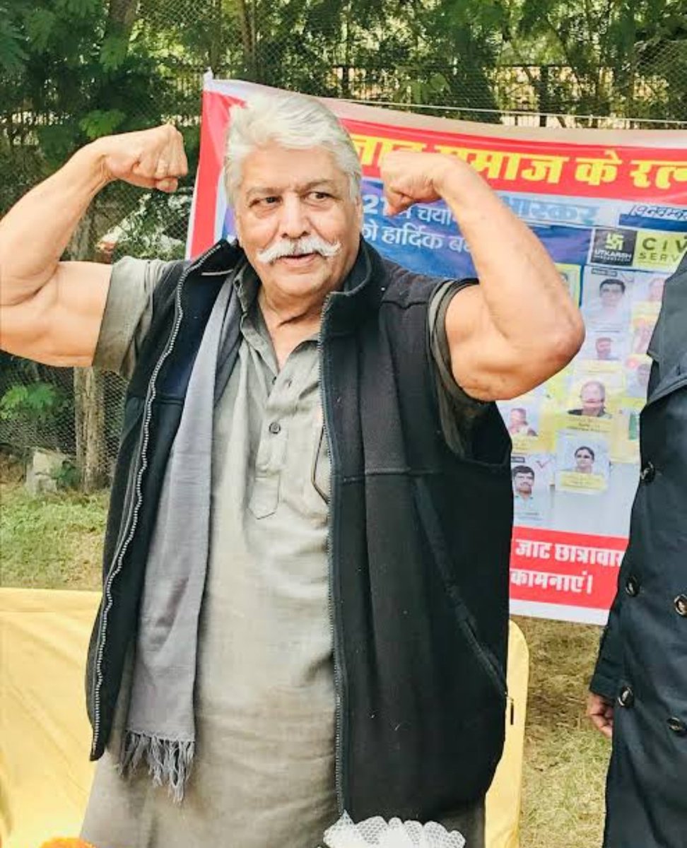 RameshBmr2's tweet photo. भाई साहब के नाम से विख्यात हमारे समाज के गौरव आदरणीय विजय पूनिया जी द्वारा जयपुर में SMS हॉस्पिटल के सामने बेशकीमती 125 करोड़ की जमीन समाज की "बालिका छात्रावास" के लिए दान करने पर हार्दिक बधाई एवं असीम शुभकामनाए।
मैं परमपिता परमेश्वर से आपके स्वस्थ दीर्घायु जीवन की कामना करता हूं https://t.co/VaCCBiERvq