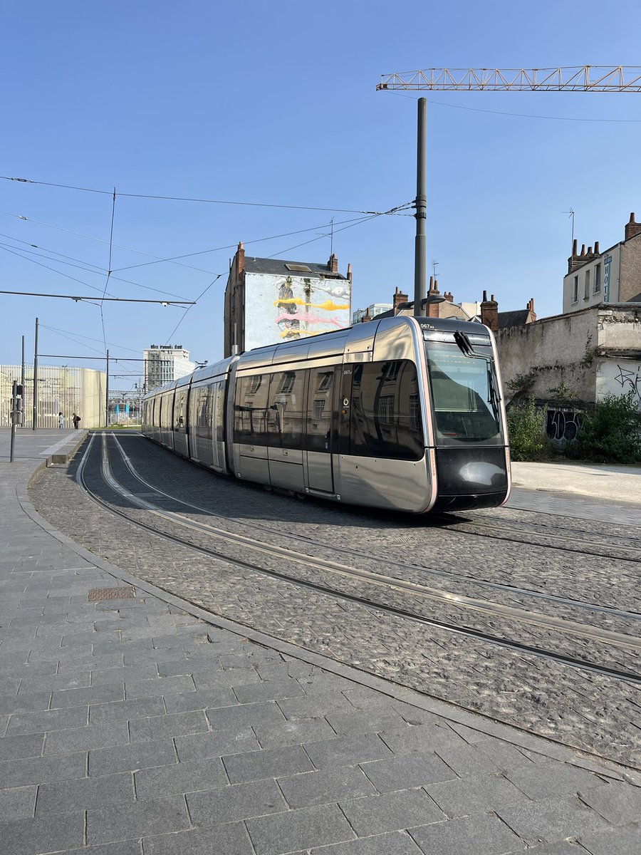 Fin du week end loire à vélo avec vu sur l’un des plus beau tram de France 😎

Maintenant retour à Nantes 🚂