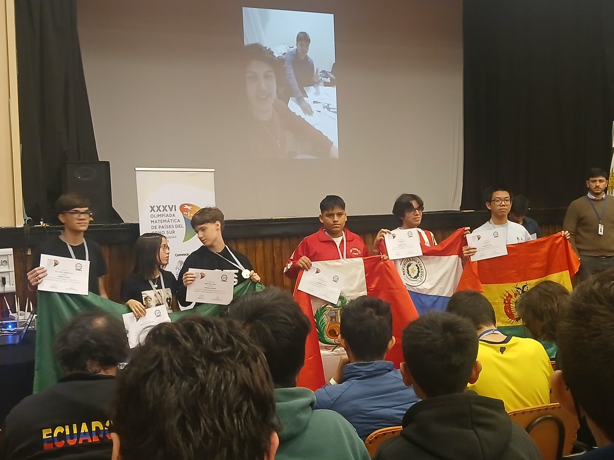 Perú es campeón de la 36ª Olimpiada Matemática de Países del Cono Sur en Uruguay! Gracias a Angel Cuya (medalla de oro🥇), Kevin Pomasoncco (medalla de plata🥈) y a Afid Mauricio y César Flores (medallas de bronce🥉🥉) nos ubicamos en lo más alto de esta competencia Sudamericana!