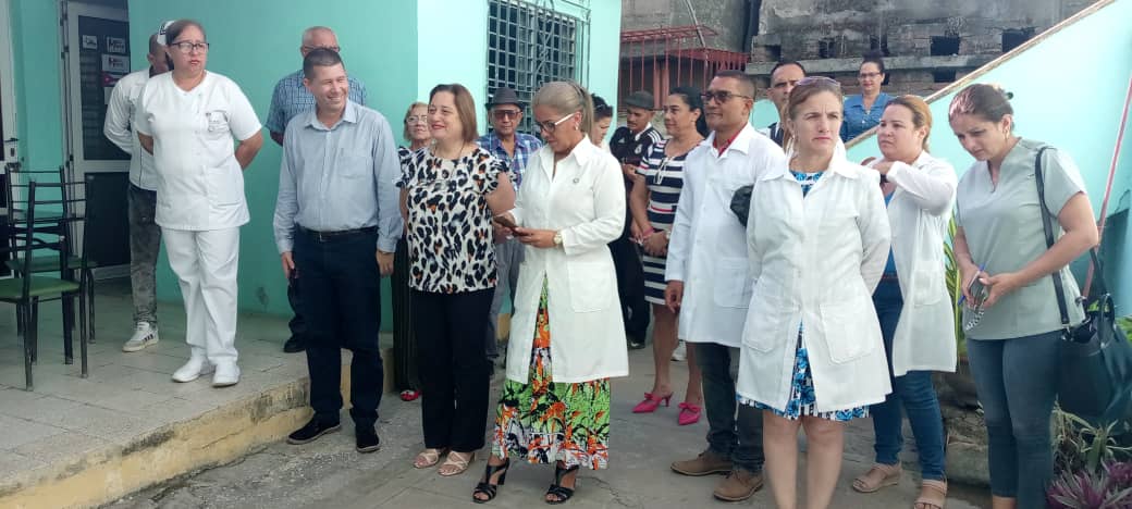 Subdirector General de Salud Las Tunas (@subgeneraltunas) on Twitter photo 🩺⚕️ Participando en Matutino de inicio de semana en la <a href="/dgslastunas/">Dirección General de Salud Las Tunas</a> donde se dieron varias orientaciones de importancia para todos los trabajadores, relacionados además con la recién culminada Reunión de Directores Provinciales y Rectores en #LaHanana
#LasTunas 🩺⚕️ Participando en Matutino de inicio de semana en la <a href="/dgslastunas/">Dirección General de Salud Las Tunas</a> donde se dieron varias orientaciones de importancia para todos los trabajadores, relacionados además con la recién culminada Reunión de Directores Provinciales y Rectores en #LaHanana
#LasTunas