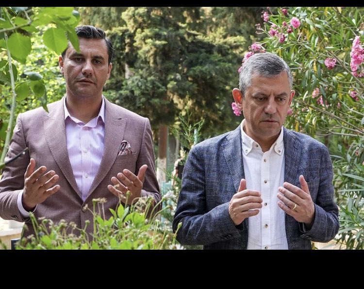 Çok erken veda yaptınız mükemmel insan yüreğimizi yaktınız. Mekanın cennet olsun Ferdi başkanım.