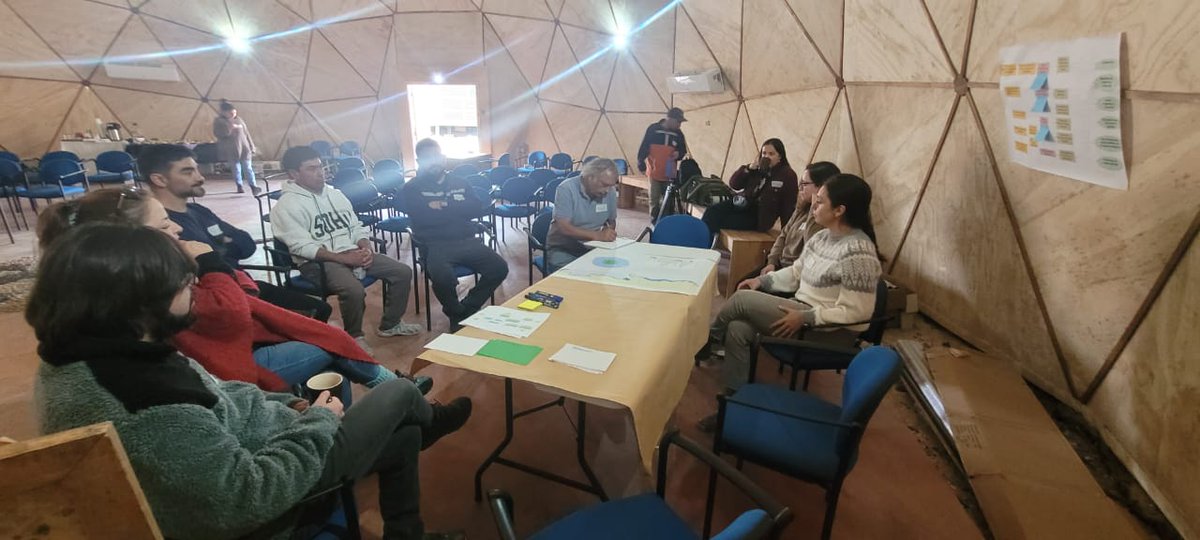 MMAAtacama's tweet image. Nuestra SEREMI @MMAAtacama Natalia Penroz encabezó  el 3° taller para la Elaboración del Plan de Manejo para el ACMU Archipiélago de Humboldt,en la Caleta Chañaral de Aceituno, donde se  definieron con las personas del lugar las Estrategias del Plan.