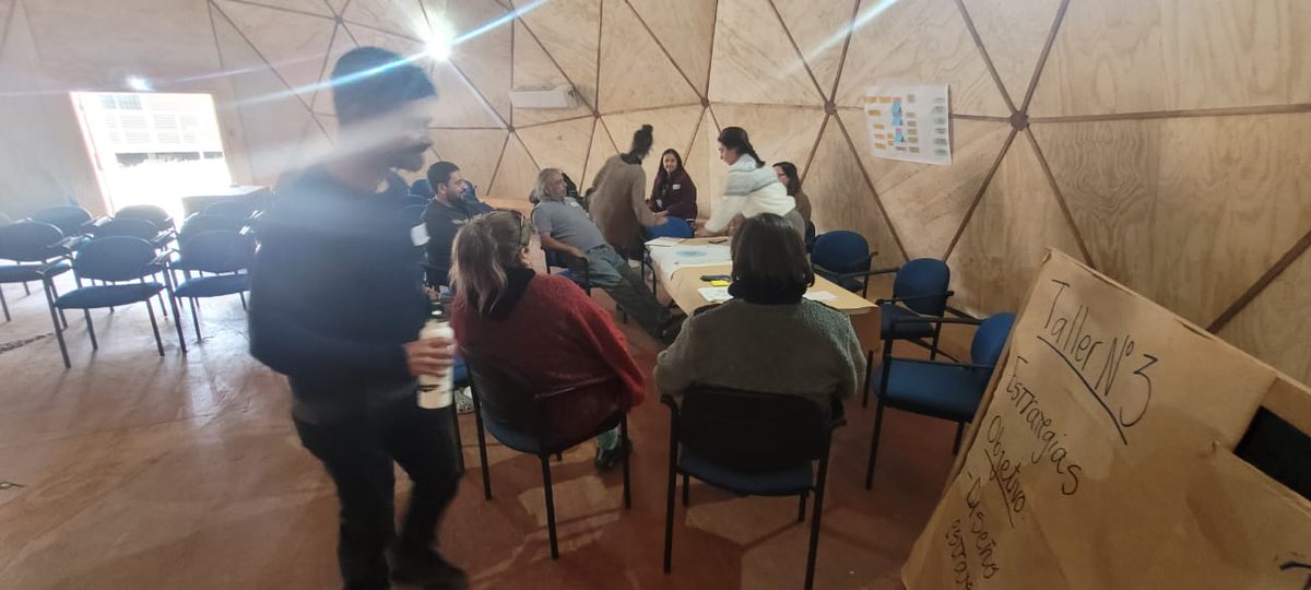 MMAAtacama's tweet image. Nuestra SEREMI @MMAAtacama Natalia Penroz encabezó  el 3° taller para la Elaboración del Plan de Manejo para el ACMU Archipiélago de Humboldt,en la Caleta Chañaral de Aceituno, donde se  definieron con las personas del lugar las Estrategias del Plan.