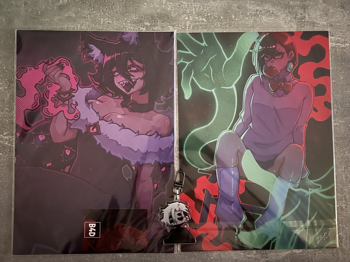 Gorgeous Artworks by @/BeRightB4d and a keychain for my everyday mood. xD