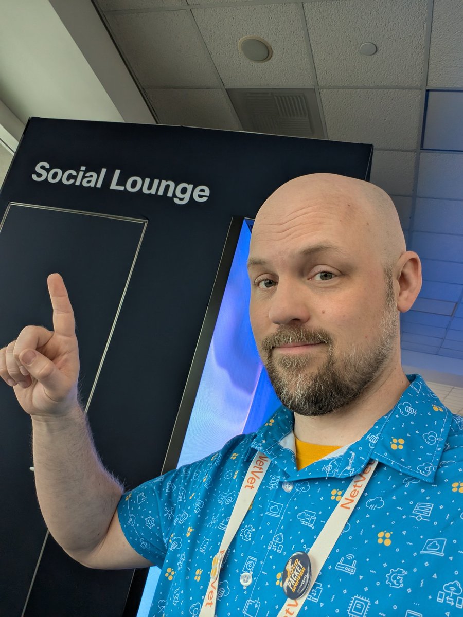 We're hanging out at the social lounge 1-2pm! Come see the CBTN team!

#CiscoLive