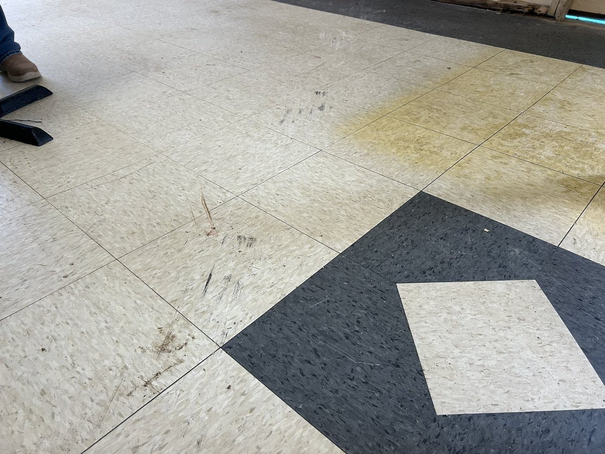 Jacob Siciliano (@j_siciliano22) on Twitter photo The skid marks inside the restaurant after the car came through the front door yesterday afternoon.
When the car tried to reverse it burned tracks into the tile.
<a href="/KOMUnews/">KOMU 8 News</a> The skid marks inside the restaurant after the car came through the front door yesterday afternoon.
When the car tried to reverse it burned tracks into the tile.
<a href="/KOMUnews/">KOMU 8 News</a>