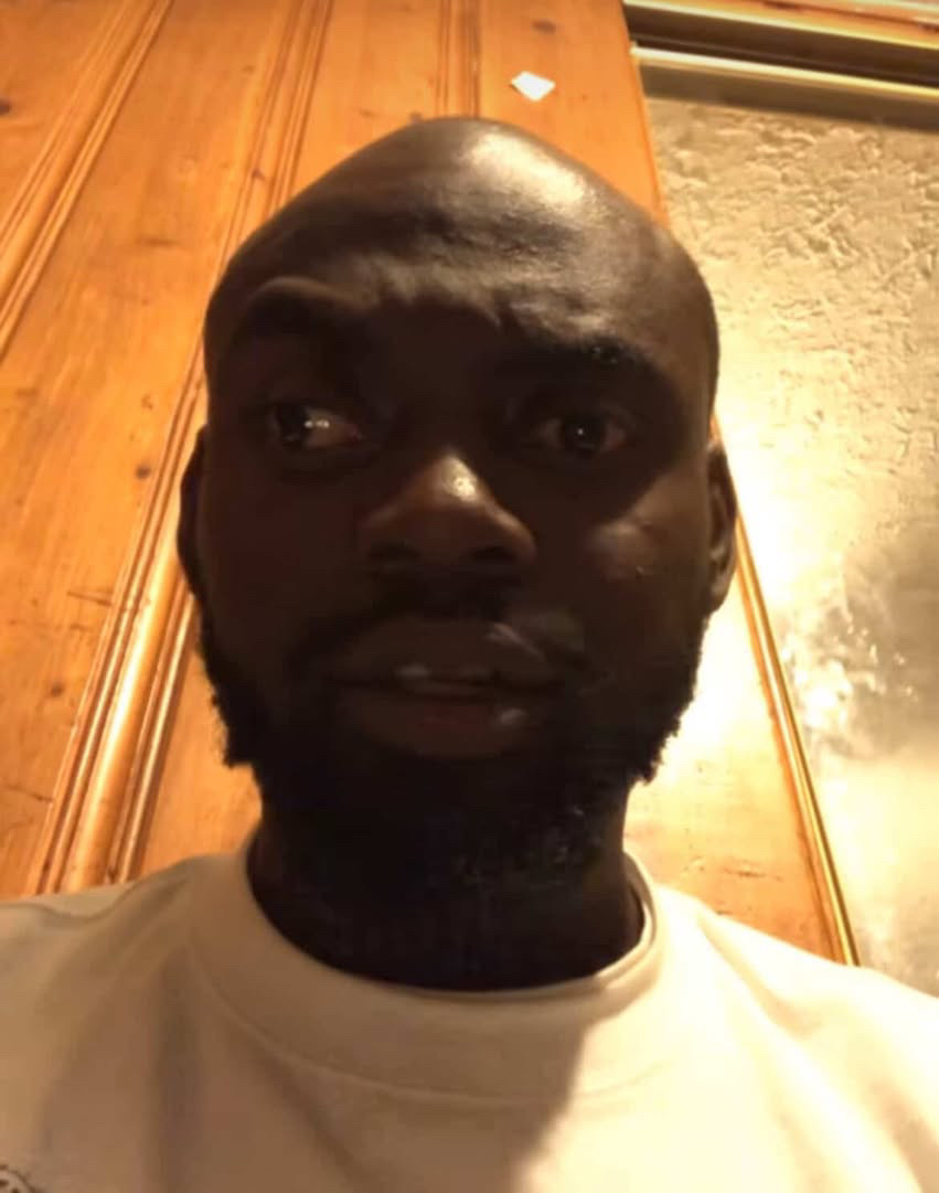 _BiggChapo's tweet image. Wtf Is mfs drunk or high????
