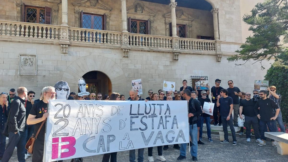 Nofre Pasqual i Costa (@nofrepasqual) on Twitter photo Els treballadors d'IB3 estam FARTS d'ESPERAR. Hem tengut molta PACIÈNCIA, però ja no podem més. Volem que es RESPECTIN els ACORDS SIGNATS. Aquest dimarts començam un seguit d'aturades que, si no ens fan cas, acabaran en VAGA per #SantJoan2025 <a href="/ComiteinfosIB3/">Comitè d'empresa EPRTVIB. IB3</a> Els treballadors d'IB3 estam FARTS d'ESPERAR. Hem tengut molta PACIÈNCIA, però ja no podem més. Volem que es RESPECTIN els ACORDS SIGNATS. Aquest dimarts començam un seguit d'aturades que, si no ens fan cas, acabaran en VAGA per #SantJoan2025 <a href="/ComiteinfosIB3/">Comitè d'empresa EPRTVIB. IB3</a>