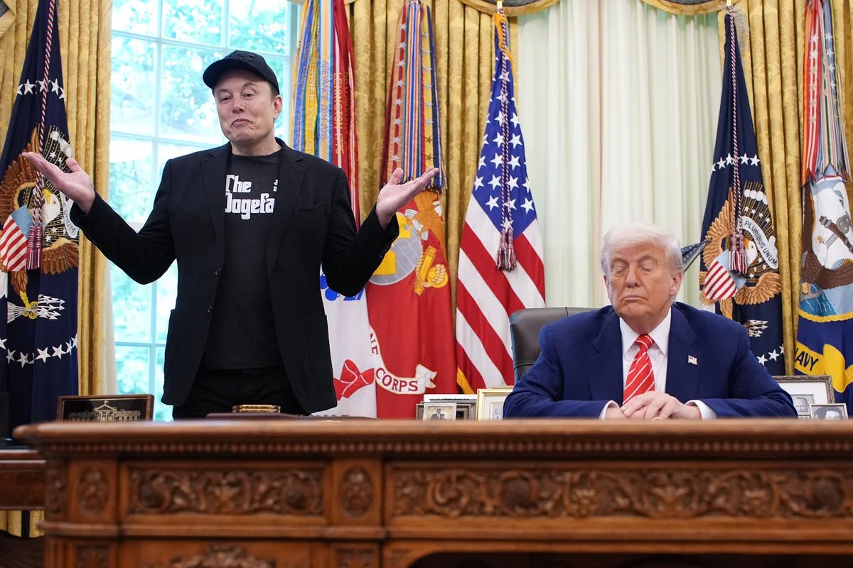 🚨 Trump :

“Je ne sais pas si Musk a pris de la drogue à la Maison Blanche.”