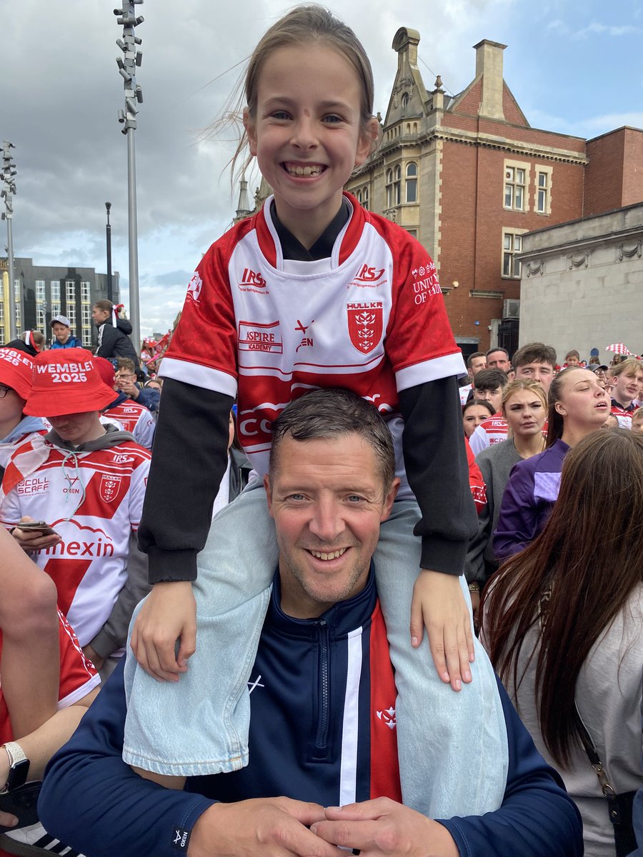 marksamo tweet media