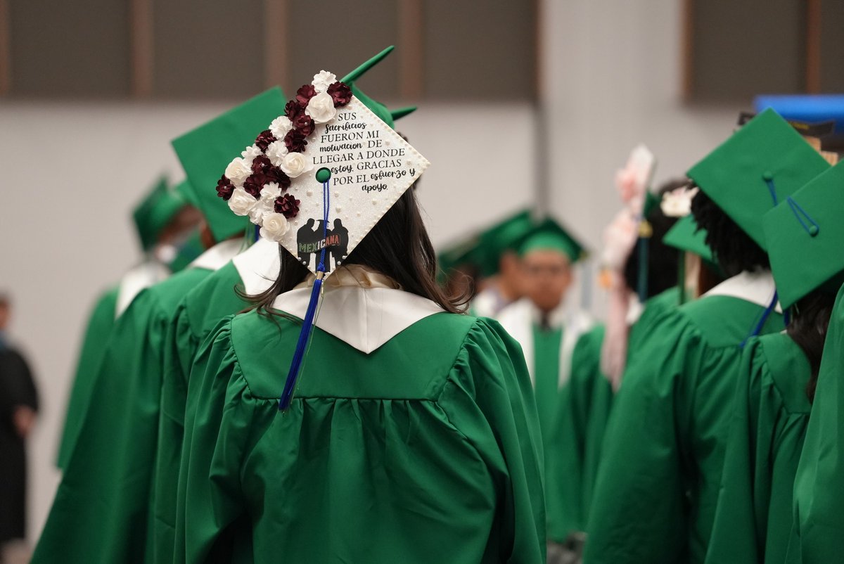 TN Charter School Center (@tncharters) on Twitter photo 🎓 Congratulations to the Class of 2025 #TNCharter high-school graduates! We’re so proud of all you’ve accomplished and can’t wait to see the amazing things you’ll do next. ✨ #ServingStudents #Classof2025 <a href="/CGLA_Chatt/">CGLA</a> <a href="/FreedomPrepAcad/">Freedom Prep Academy Charter Schools</a> <a href="/valorcollegiate/">Valor Collegiate</a> 🎓 Congratulations to the Class of 2025 #TNCharter high-school graduates! We’re so proud of all you’ve accomplished and can’t wait to see the amazing things you’ll do next. ✨ #ServingStudents #Classof2025 <a href="/CGLA_Chatt/">CGLA</a> <a href="/FreedomPrepAcad/">Freedom Prep Academy Charter Schools</a> <a href="/valorcollegiate/">Valor Collegiate</a>