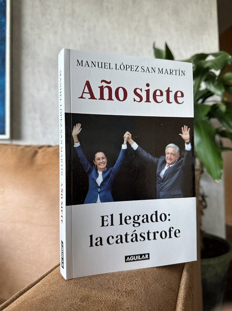 WRADIOMexico's tweet photo. #AsíLasCosasConLoret | @MLopezSanMartin, periodista y escritor.

🔴Libro: Año siete, El legado: la catástrofe. Editorial Aguilar.

🎙️#AlAire con @CarlosLoret
🎧 https://t.co/VLC50JNExs https://t.co/94onMOBR59