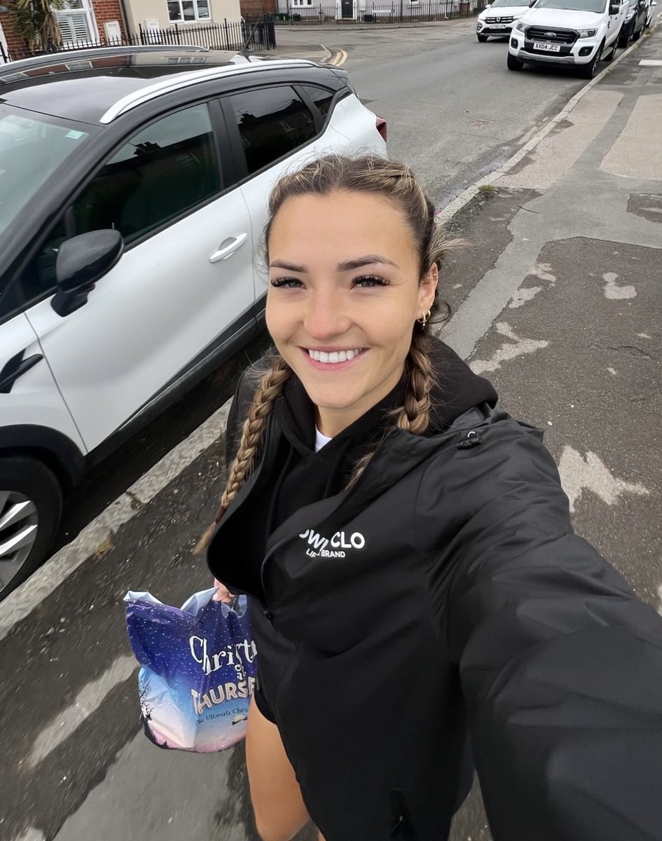 Rain jacket weather… but in June 🫠 Welcome to the UK 👋🏻 Crystal isn’t getting caught out though!! ☔️

Keep our light weight rain jacket with you at all time this ‘summer’ 💧