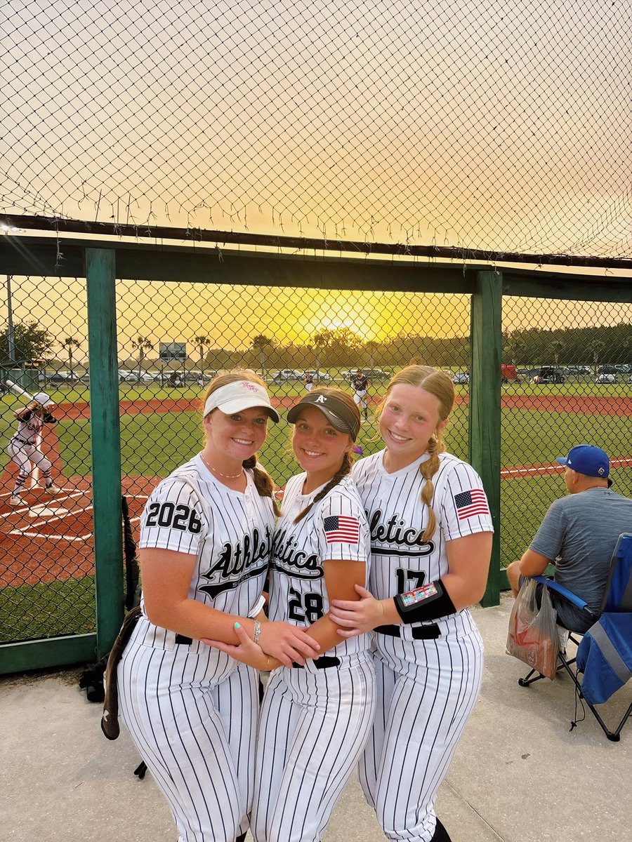 What. A. Weekend. Thank you Jesus for these girls and this experience💙Tough 3-1 loss in the championship, but I couldn’t be more proud of my teammates! SMTM runner up💰 .406 Avg / 13 hits / 3 doubles / 3 triples / 11 RBI  / 10 Runs