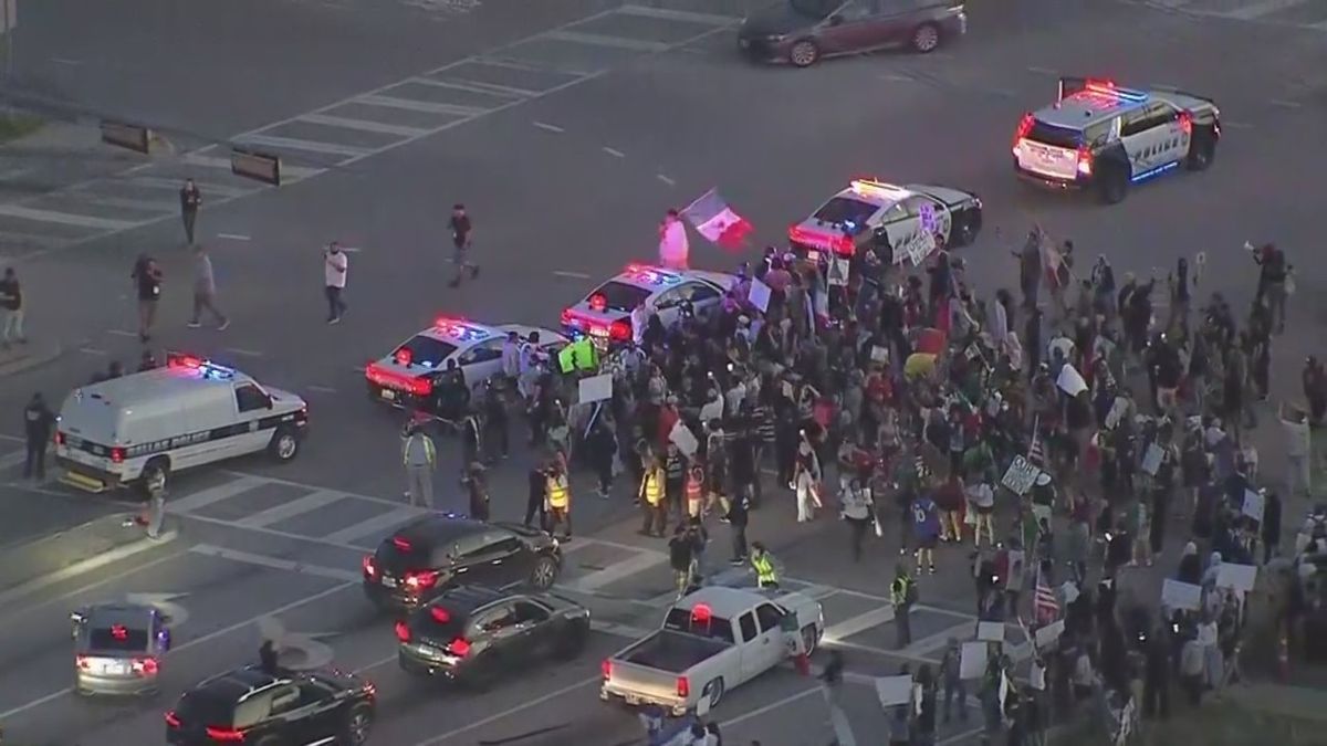 Crowds have spilled out into the streets at the anti-ICE protest near the Margaret Hunt Hill bridge in Dallas.

WATCH LIVE: bit.ly/45hIEXU