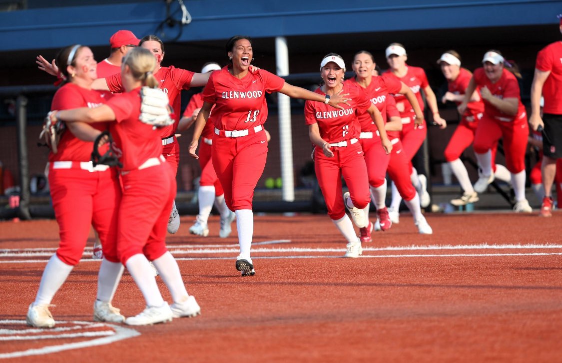 Sophia Whitten tweet media