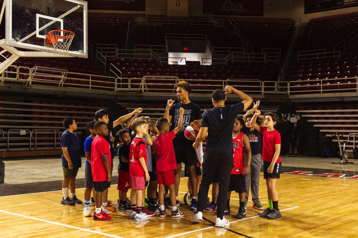 LamarMBB's tweet image. Camp 1️⃣ Day 1️⃣ of the Alvin Brooks Lamar University Individual Skills Camp!