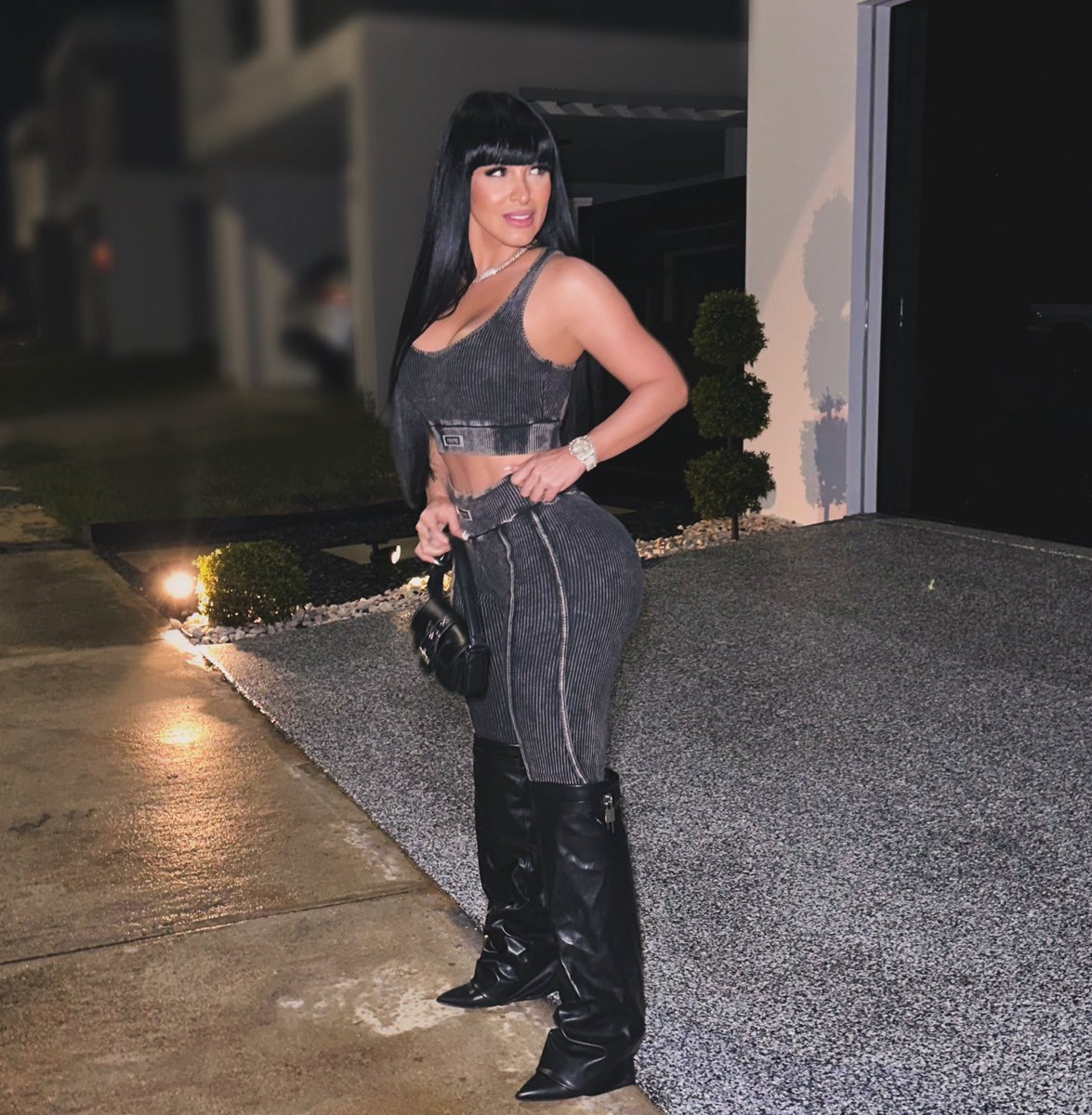 Queen_rowsy tweet media
