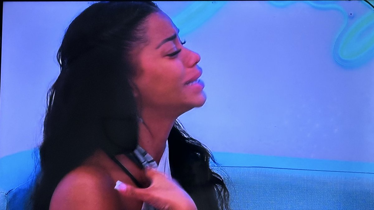 we got a bombshell crashing out on day 2 lmao who did the casting this year 😭 #LoveIslandUSA