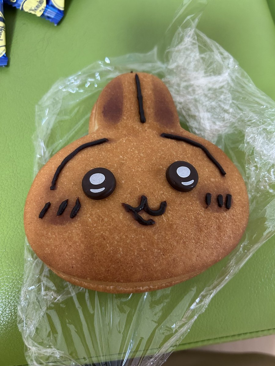 食べ方のクセが強い
#ちいかわ #うさぎ