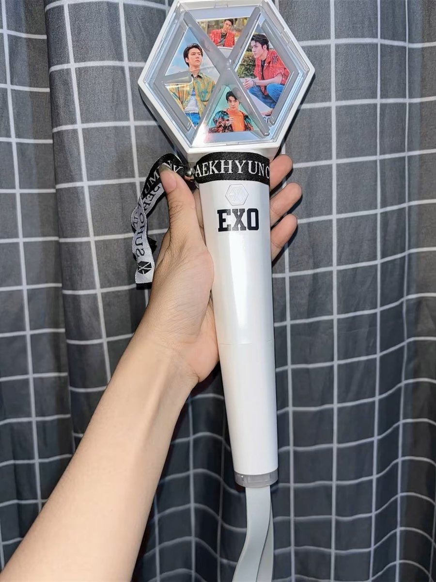hyynoona's tweet photo. WTS ( Want To Sell )
Lightstick EXO ver 03
Official Eribong ver 3

Rp.450.000

📍Dom Surabaya / Jatim
📌Connected SMTown
📌CO Shopee🍊
📌Kirim Reguler &amp; Tf

#lightstickexo #EXO #smtown https://t.co/ZMuWhROibg