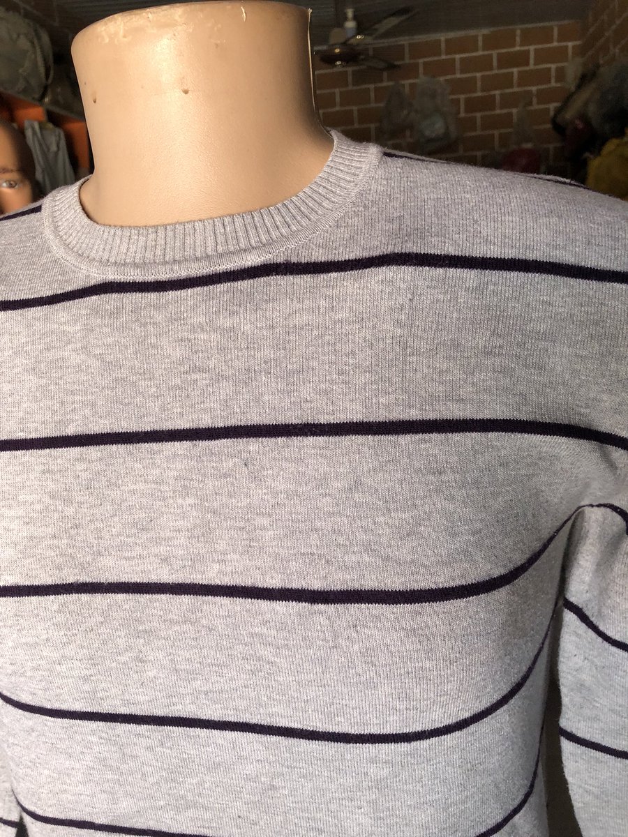 Size: L
Price: ₦6,500
.
.
🙏kindly send a DM or Visit our store (Shop A5, Arab market, Kubwa, Arab road, Abuja).
OR 
WhatsApp - 08147245724 (Link on my Bio) 
.
.
#thrift #pullover #cardigan
#fypシ #thrift #explore #menwears #abuja