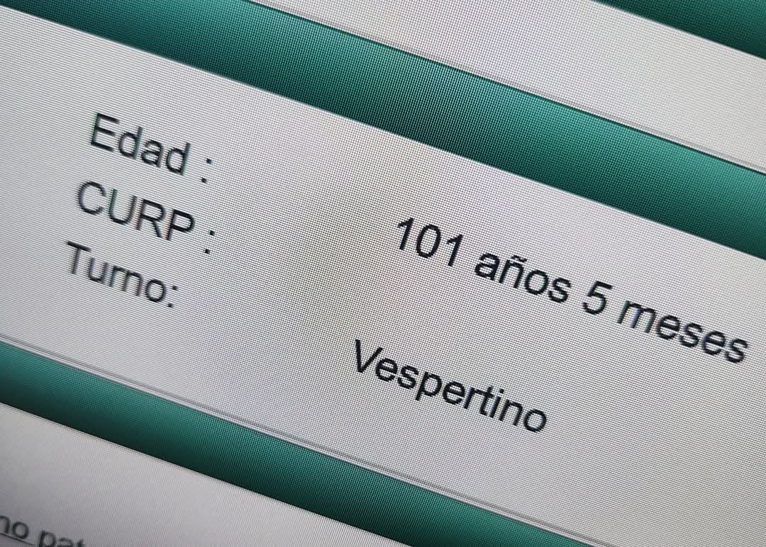 ● Exijo que a los pacientes de la 3ra edad les den cita en el IMSS sin tantas dificultades administrativas y en el momento que ellos lo necesiten, no "cuando haya espacio, a la fila". ❤️