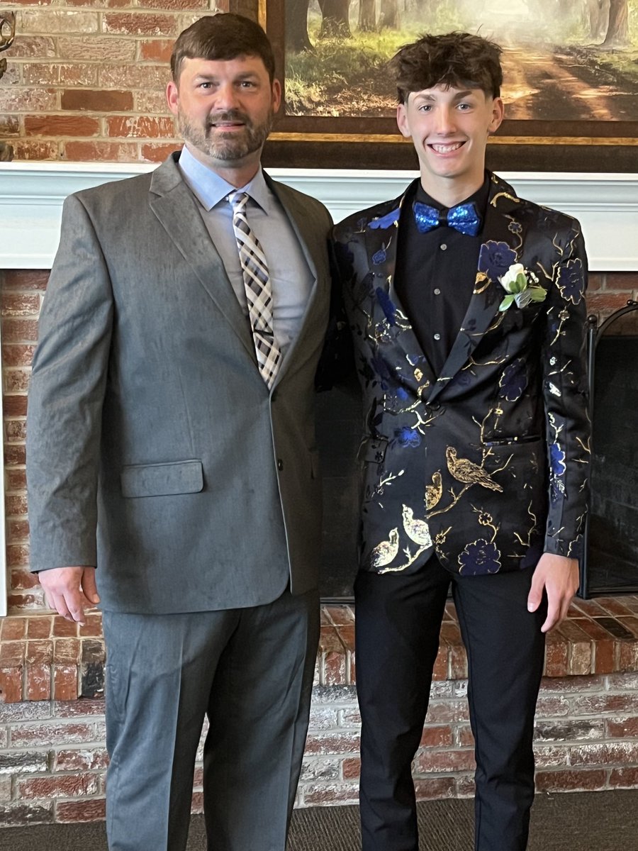 marcuslanning's tweet image. Happy 17th Birthday Kellen Jackson!!! He is a very passionate young man that has a huge heart. Love you bud!!!