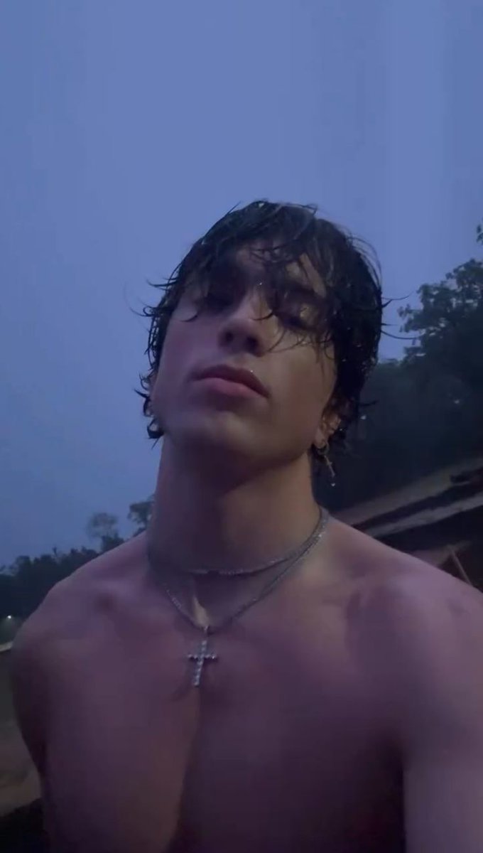 itsjacobrp's tweet photo. 𝙳í𝚊 𝚕𝚕𝚞𝚟𝚒𝚘𝚜𝚘. 𝙲ó𝚖𝚘 𝚟𝚊 𝚜𝚞 𝚍í𝚊?

#Freerol   #Sexrol https://t.co/8jzifxrcBz