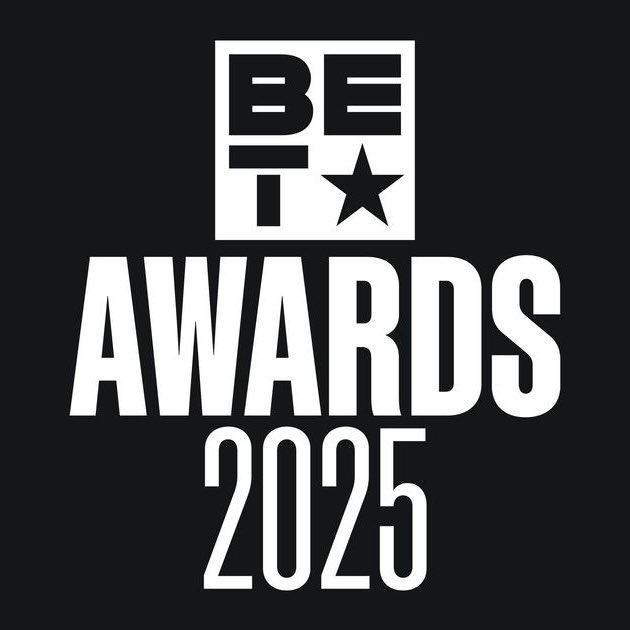 Leon Thomas wins Best New Artist at the #BETAwards.