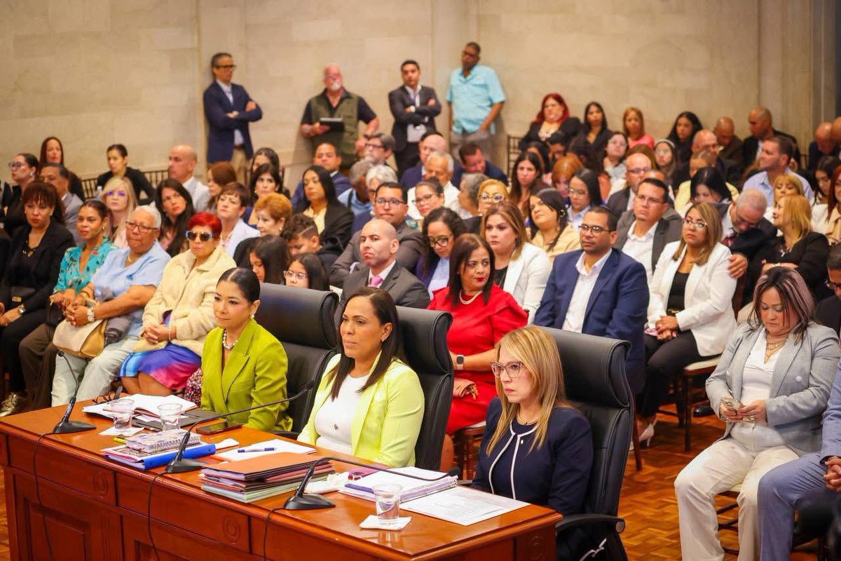 Edward O'Neill (@edwardoneill51) on Twitter photo Nuestra amiga y compañera alcaldesa, <a href="/RosachelyRivera/">Rosachely Rivera Santana</a> , ha sido confirmada como Secretaria de Estado en el <a href="/SenadoPR/">Senado de Puerto Rico</a> . Conocemos de primera mano su integridad, profesionalismo y compromiso genuino con el servicio público. No tenemos duda de que hará brillar al Departamento de Nuestra amiga y compañera alcaldesa, <a href="/RosachelyRivera/">Rosachely Rivera Santana</a> , ha sido confirmada como Secretaria de Estado en el <a href="/SenadoPR/">Senado de Puerto Rico</a> . Conocemos de primera mano su integridad, profesionalismo y compromiso genuino con el servicio público. No tenemos duda de que hará brillar al Departamento de