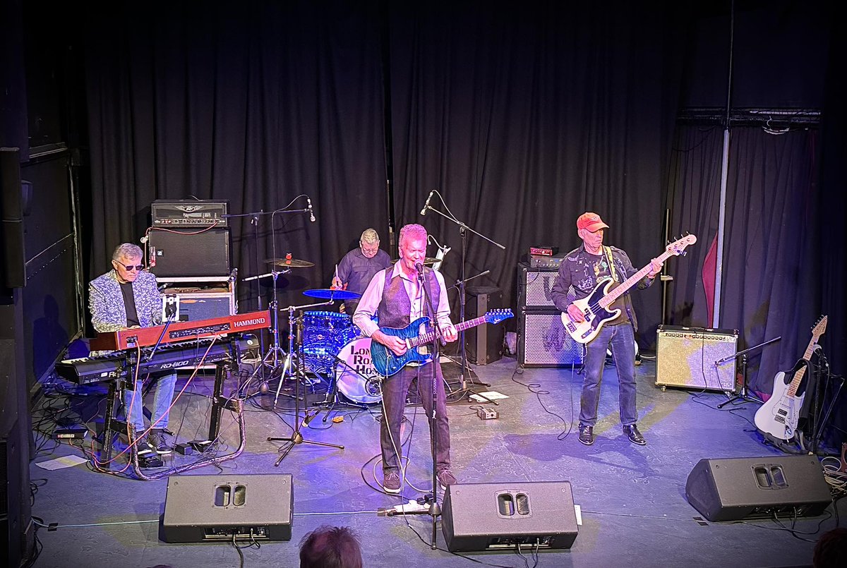 An extra RTB newsletter featuring the news of a gig this Wednesday in Oxford with The James Oliver Band and a review and pictures from the LONG ROAD HOME gig at The Limelight Theatre in Aylesbury. This link to read the newsletter: mailchi.mp/acb29bac0055/e…
