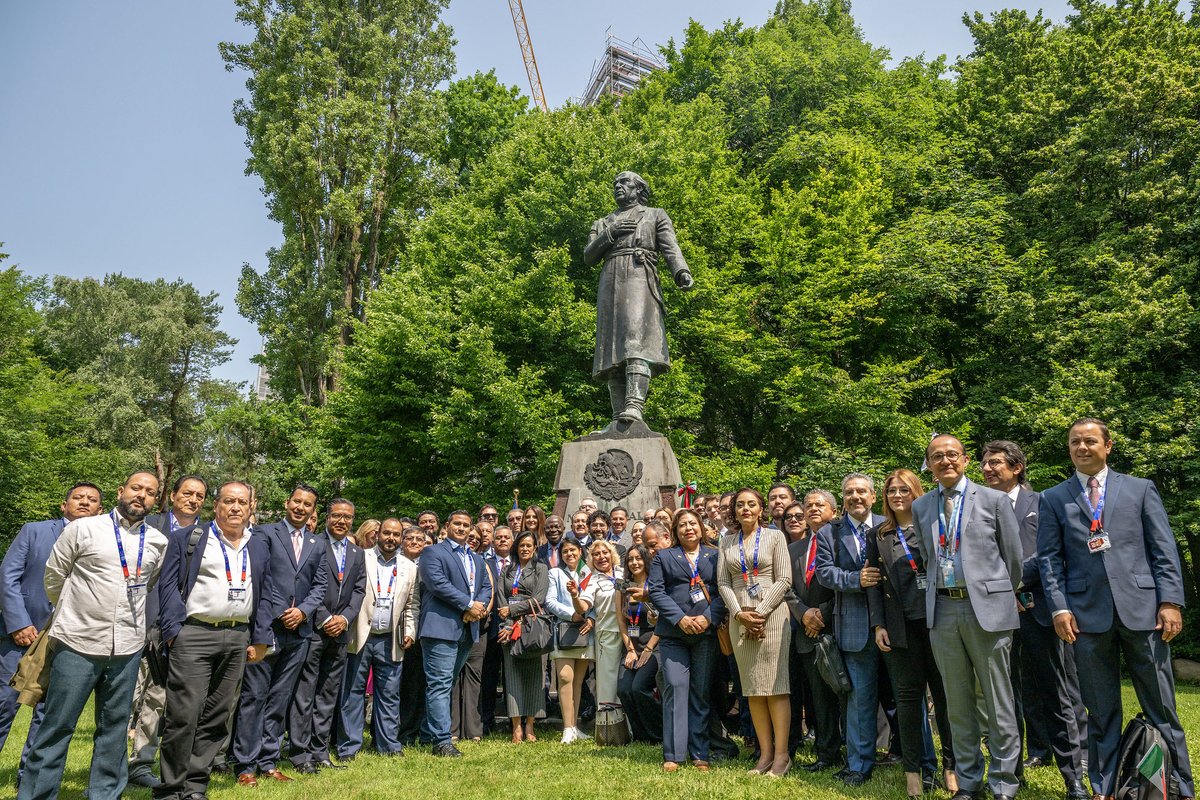 OITMexico's tweet image. 1/ En el marco de la 113ª Conferencia Internacional del Trabajo en Ginebra, la delegación tripartita mexicana conmemoró un hito histórico: el 70 aniversario de la Oficina de la OIT en México
#CIT #70añosOITMX @ilo @OITAmericas