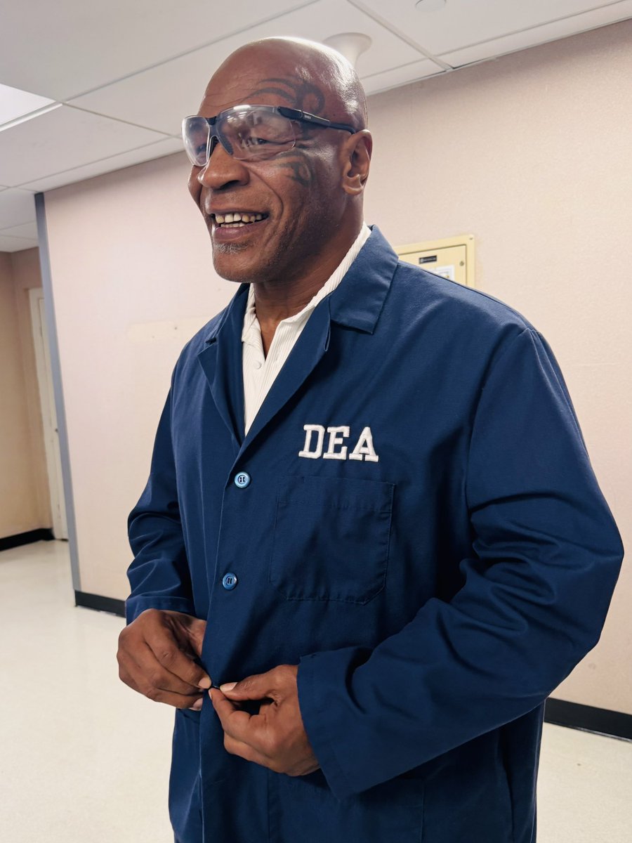Mike Tyson tweet media