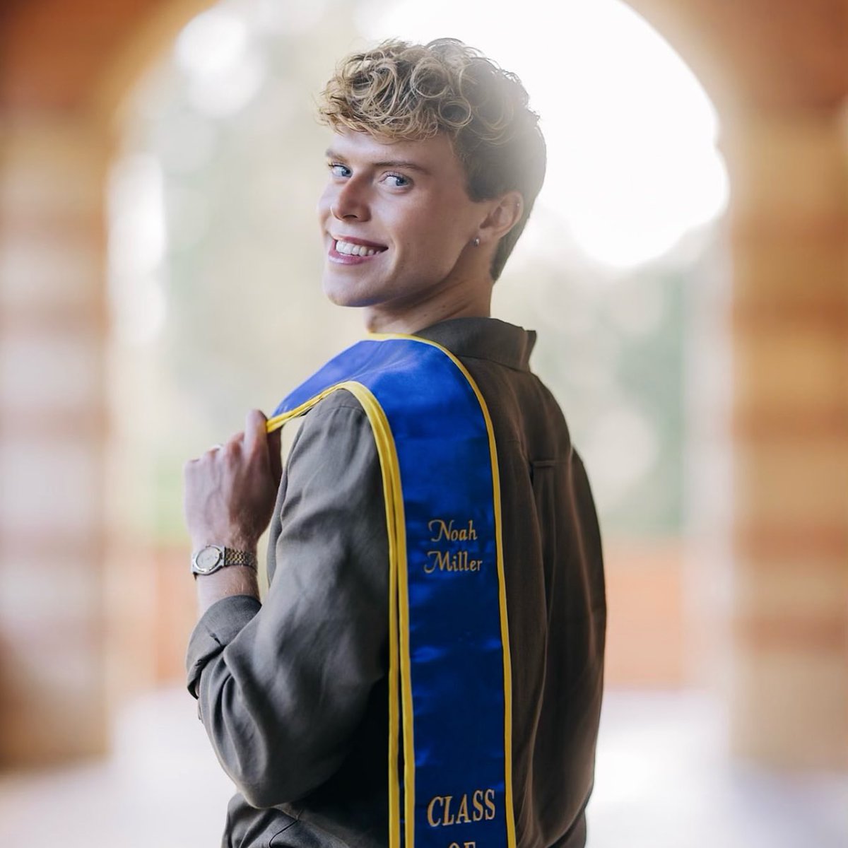 efslurs's tweet photo. i wouldn’t be surprised if he was mormon https://t.co/bGTzfo1Jrh