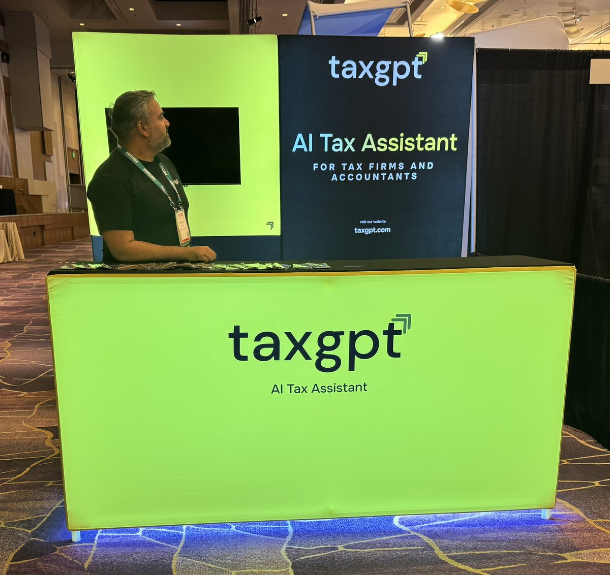 I am just admiring our branding at AICPA engage 25.

Come say hi at booth 229

#TaxTwitter