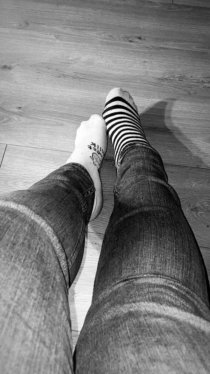 Home now - long night and feet are killing me! 

Worn in these odd socks again for another sweaty night 💦 

Feet worship | findom | findom uk | paypig |