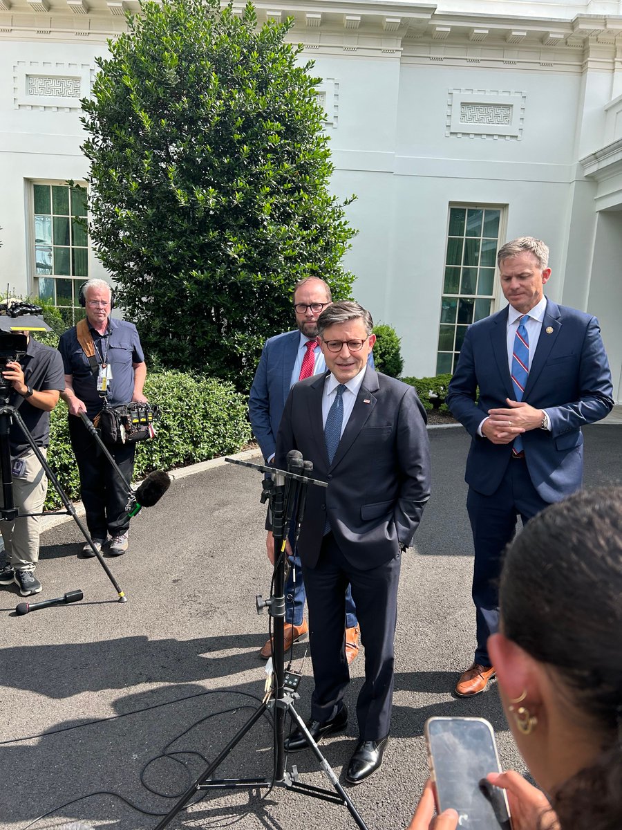 Courtney Bublé tweet media